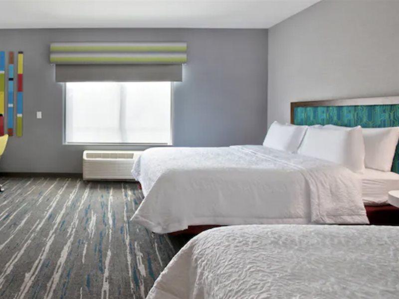 Hampton Inn & Suites Deptford, Nj Bagian luar foto