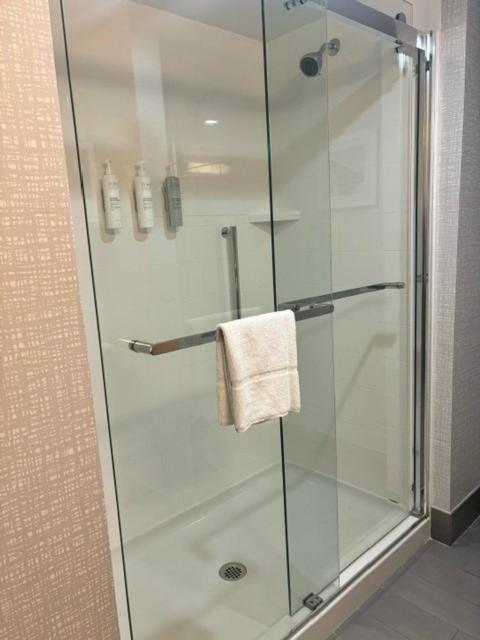 Hampton Inn & Suites Deptford, Nj Bagian luar foto